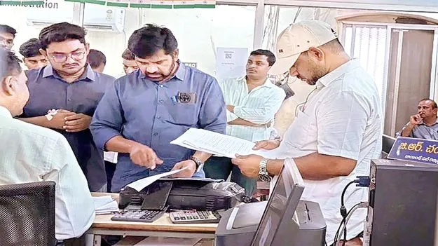 ఏసీబీ దాడులు