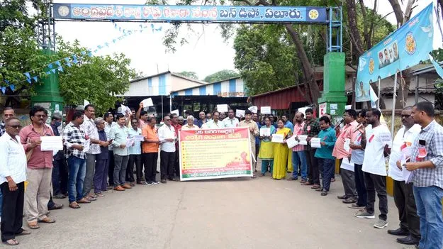 స్త్రీ శక్తి రూటు మళ్లింది