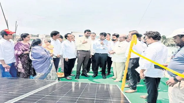 తూర్పు తీరాన సౌర వెలుగులు