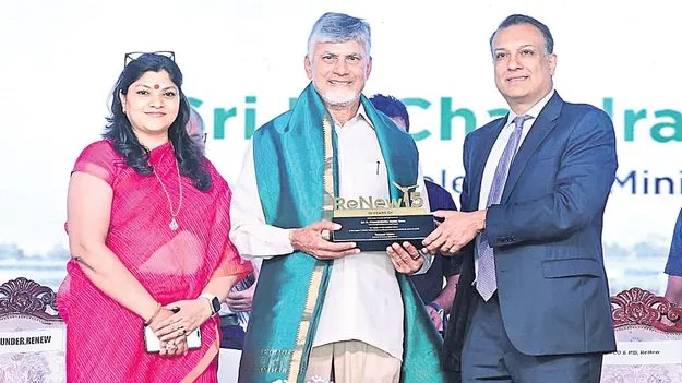 ఉపాధి, ఉద్యోగాల్లో స్థానికులకు ప్రాధాన్యం