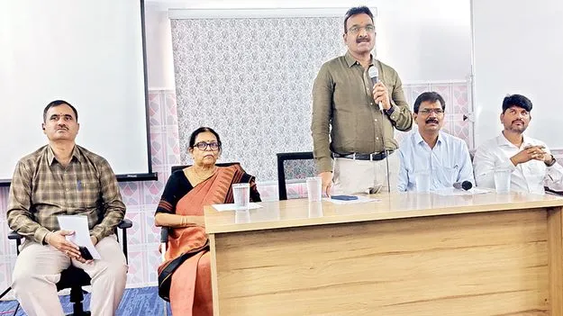 సమాఖ్యలతో మహిళా సాధికారత
