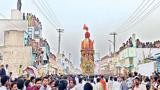 కైరుప్పల జనసంద్రం