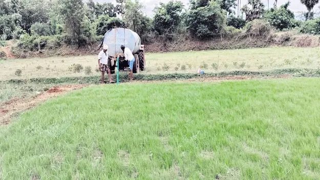 అన్నదాతల అగచాట్లు
