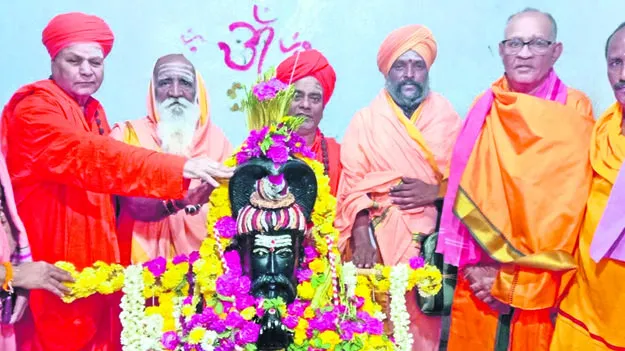 STATUE: ఘనంగా విగ్రహ ప్రతిష్ఠ