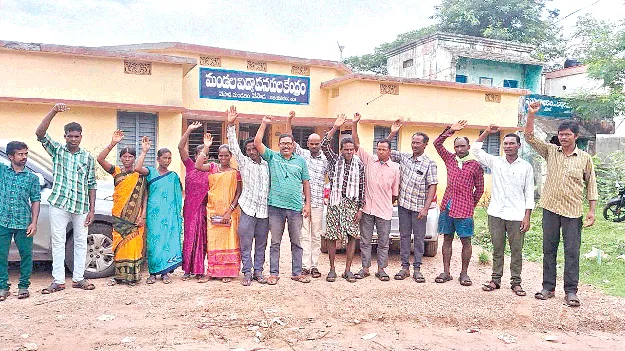 మారిక పాఠశాల భవనం పూర్తిచేయాలి