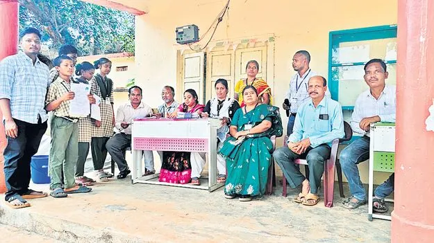 జడ్పీ హైస్కూల్‌లో సీట్లు ఫుల్‌