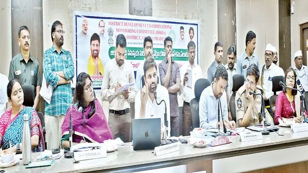 ప్లీజ్‌.. పేదలకు న్యాయం చేయండి