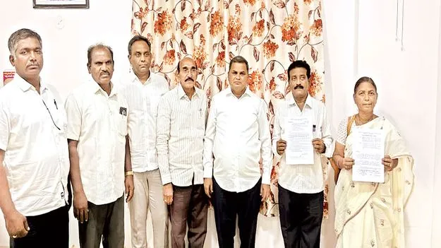 జడ్పీలో పదోన్నతులు