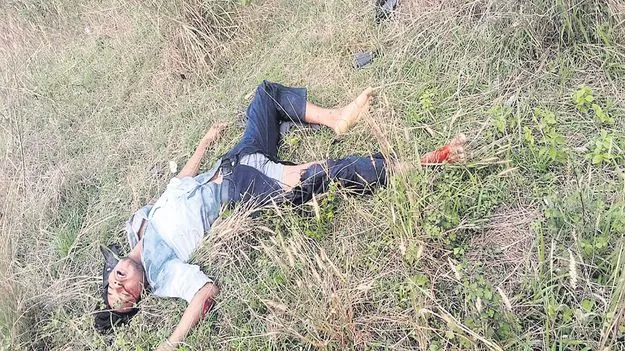 రెండు బైక్‌లు ఢీ :  ఒకరి మృతి.. 