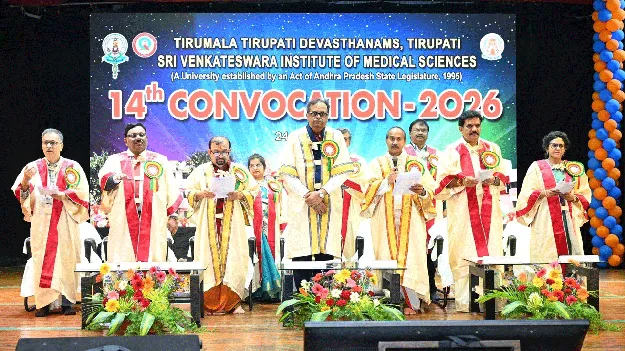 నైతిక విలువలతో ముందుకెళ్లండి