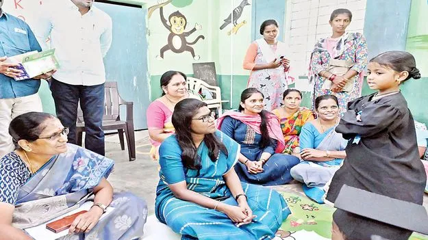 ప్రభుత్వ పాఠశాలల్లో చేర్పించండి : కలెక్టర్‌