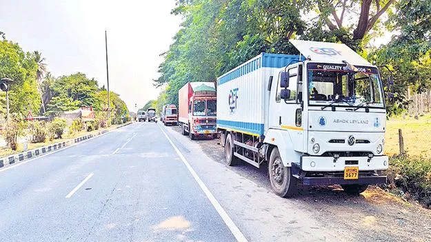 ఇష్టారాజ్యంగా పార్కింగ్‌