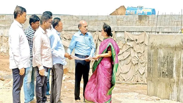 రింగ్‌ రోడ్డు పనులు వేగవంతం చేయండి 