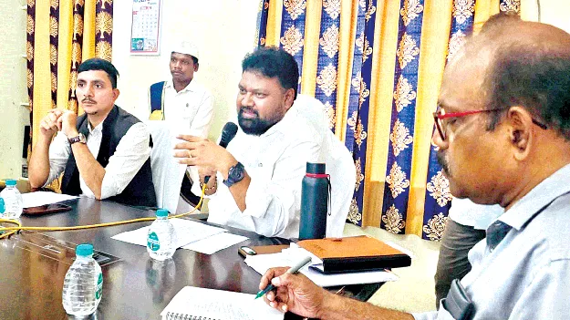 పారిశుధ్యంపై ప్రత్యేక దృష్టి సారించాలి