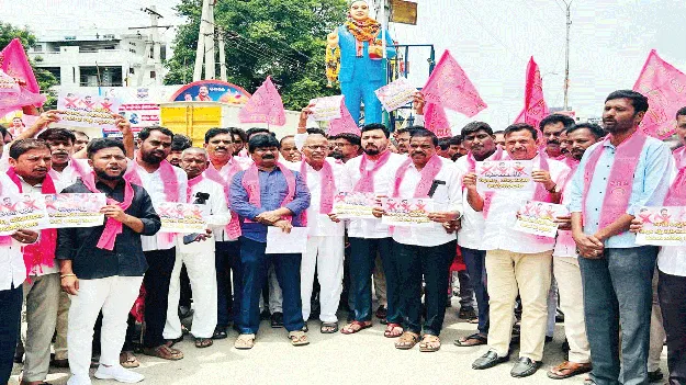 ప్రభుత్వ వైఖరి ప్రజలకు చెప్పాలి