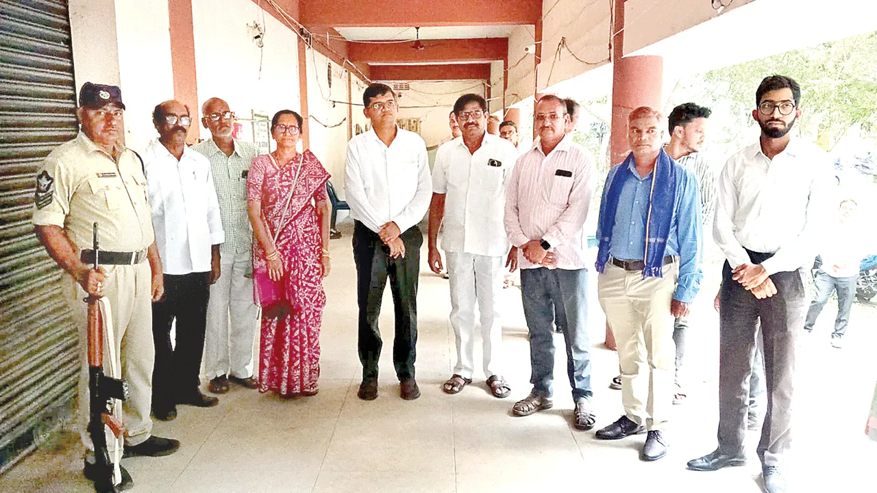 ఈవీఎంల రక్షణకు చర్యలు:  కలెక్టర్‌