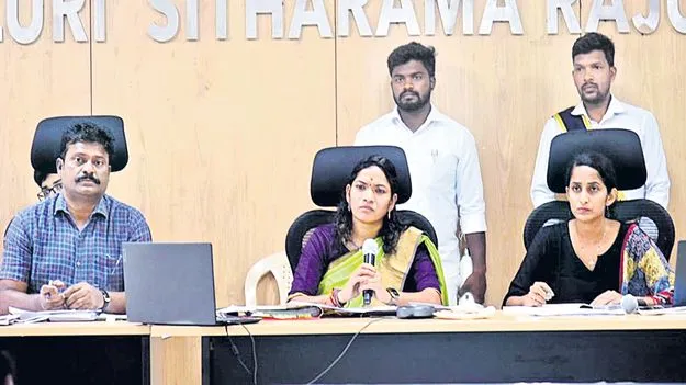 పారదర్శకంగా ఓటరు జాబితా సవరణ  