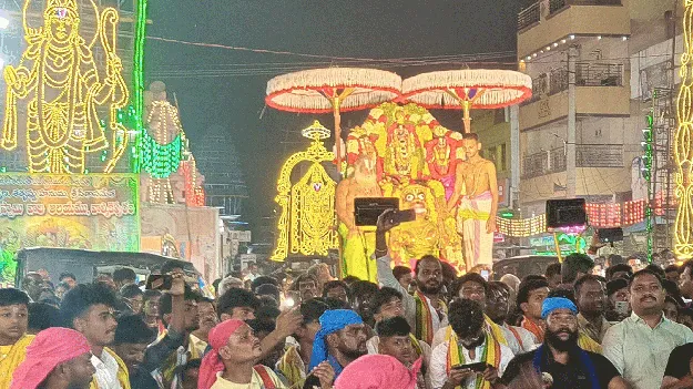 ప్రియభక్తుడిపై పట్టాభిరాముడి చిద్విలాసం