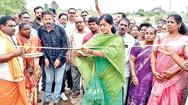 యువతకు అండగా ప్రభుత్వం 