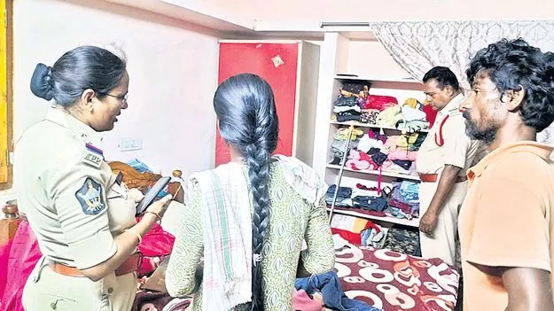 ఎలమంచిలిలో భారీ చోరీ