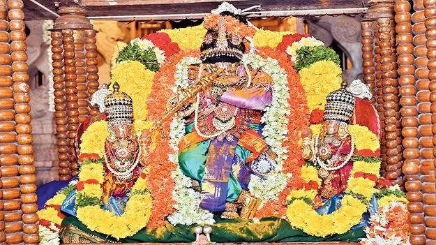 వేణుగోపాలుడి అవతారంలో అహోబిలేశుడు