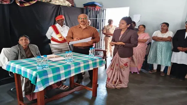  సబ్‌ జైళ్ల ఆకస్మిక తనిఖీ