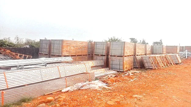    ఇళ్లల్లో సోలార్‌ వెలుగులు