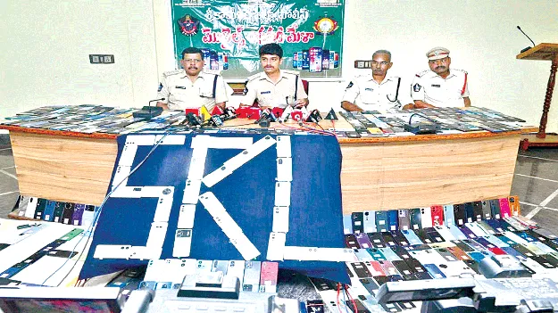 518 ఫోన్లు రికవరీ 