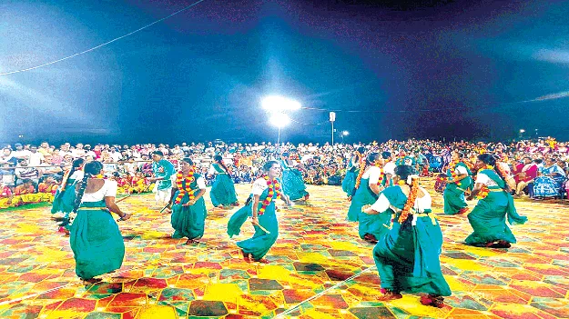 బొబ్బిలికి సిరిమానోత్సవ శోభ