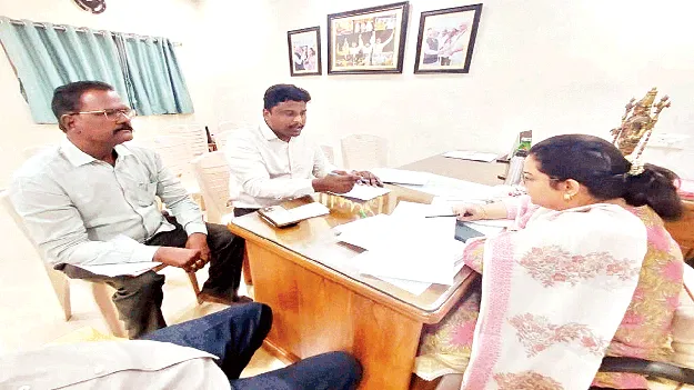 రూ.18 కోట్లతో రోడ్ల అభివృద్ధి: ఎమ్మెల్యే అదితి