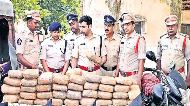 డ్రగ్స్‌పై ఉక్కుపాదం