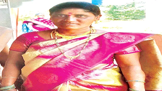 భర్త చెప్పాడని ఇంటికి వెళ్తుండగా..