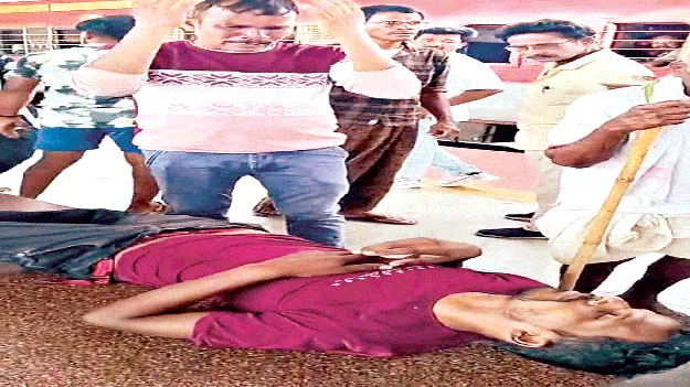 రైలు ఎక్కుతూ జారిపడిన వ్యక్తికి గాయాలు