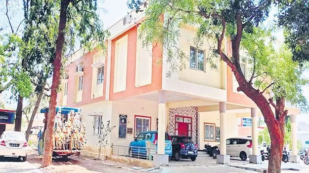 వృథాగా అతిథిగృహం