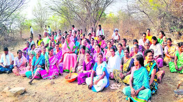 ఉపాధి కూలీలకు తాగునీరు అందించాలి