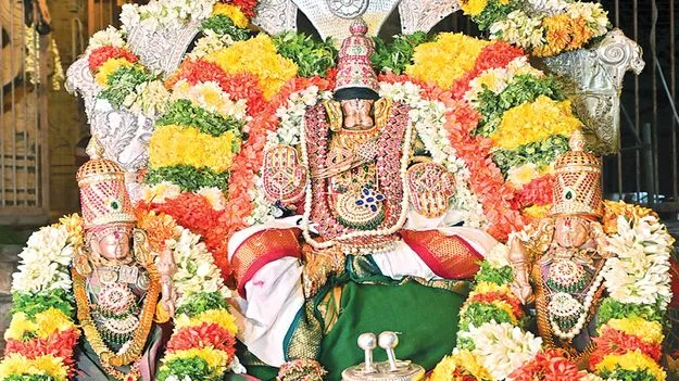 జ్వాలా నరసింహస్వామికి తొట్టి తిరుమంజనం