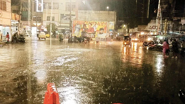 వర్షంతో ఉపశమనం