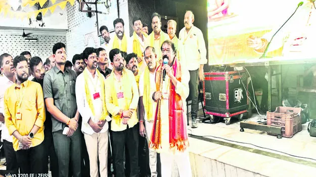 MLA: బలహీన వర్గాల సంక్షేమానికి కృషి 
