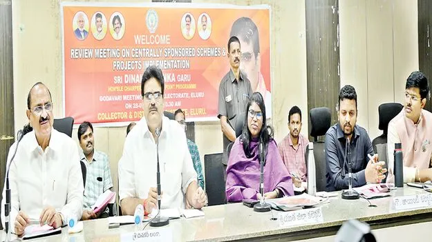 ప్రభుత్వ పథకాలను ప్రజలకు చేరువ చేయాలి