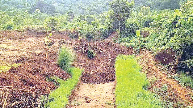 కొండ కాలువ కబ్జా