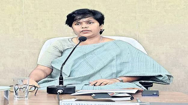 ప్రధాని సభకు ప్రజల తరలింపు