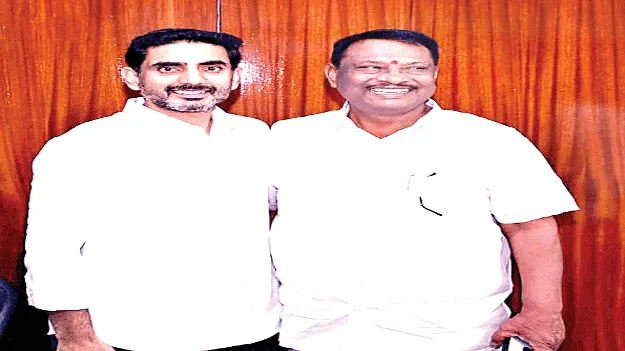 పాఠశాలలను పునర్నిర్మించాలి