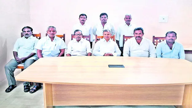 CONGRESS: స్థానిక ఎన్నికలు నిర్వహించాలి