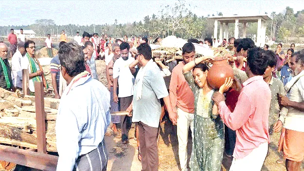 అయ్యో బిడ్డా..