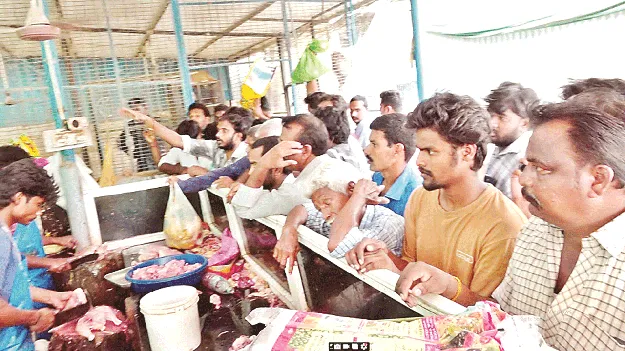 దిగి వచ్చిన చికెన్‌ 