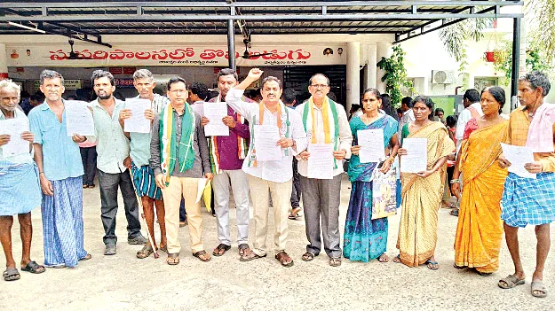 చెరువు ఆక్రమణలపై చర్యలు తీసుకోండి
