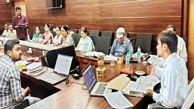 గడువులోగా రీసర్వేను పూర్తి చేయాలి 