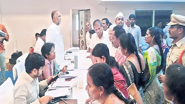 సమస్యలపై నిర్లక్ష్యం వద్దు