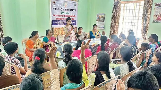 అనాథలపై.. వాత్సల్యం!