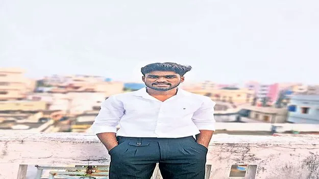 సరియా జలపాతంలో యువకుడి మృతి